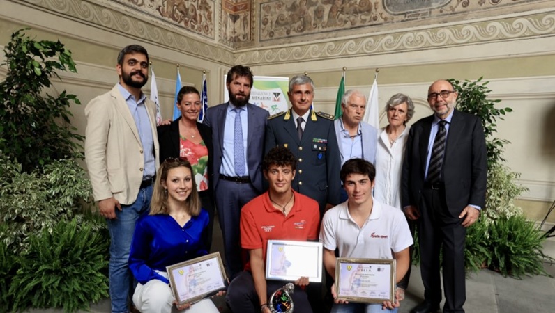 Fair Play Menarini International Awards, young swimmer Gianluca Gensini wins the  ‘Fiamme Gialle’ special “Studio and Sport” award