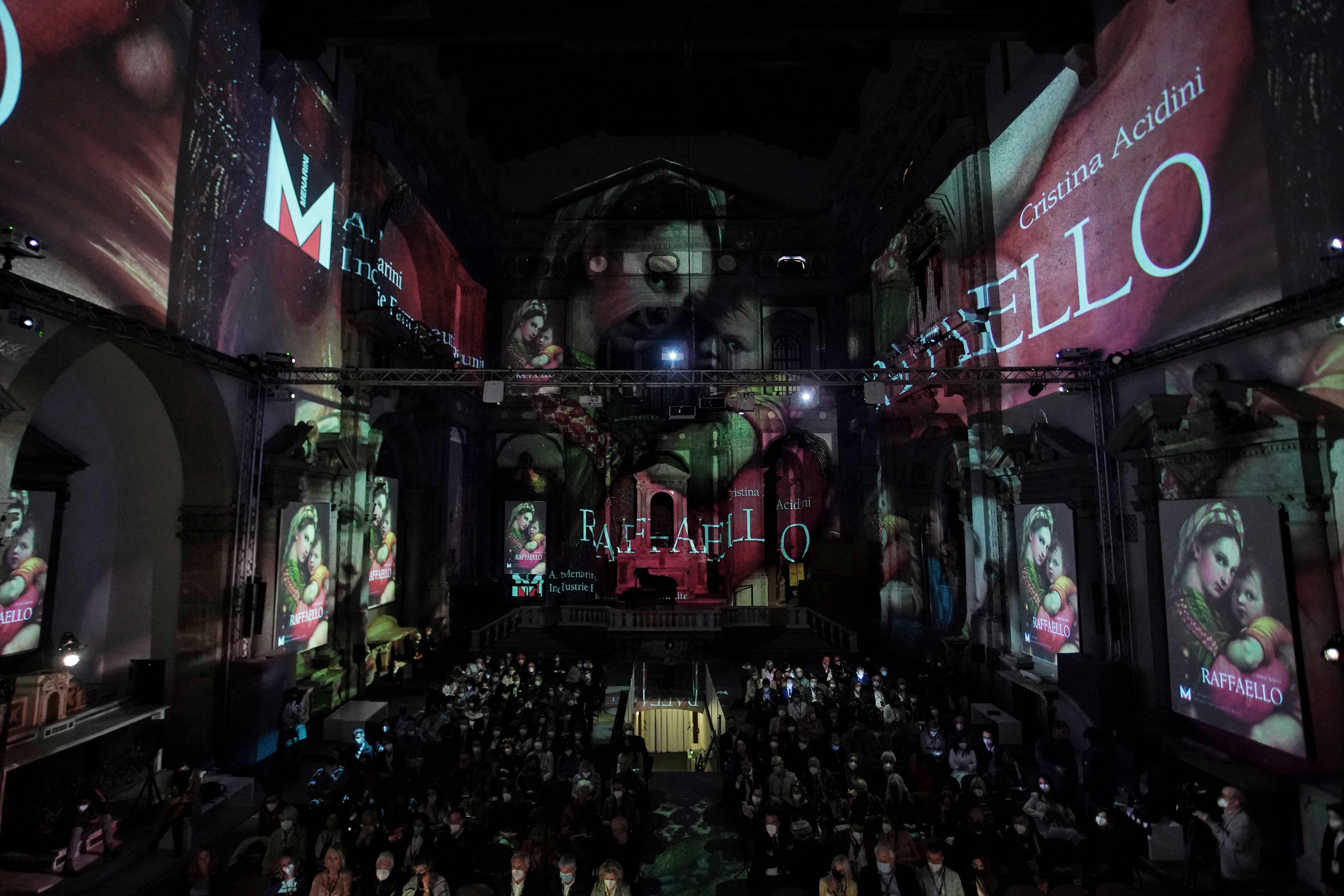 Presentazione Volume d'arte Menarini Raffaello DIM RID.jpg